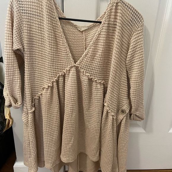 Altar'd State Tops - ALTARD STATE TAN BLOUSE TOP SIZE SMALL